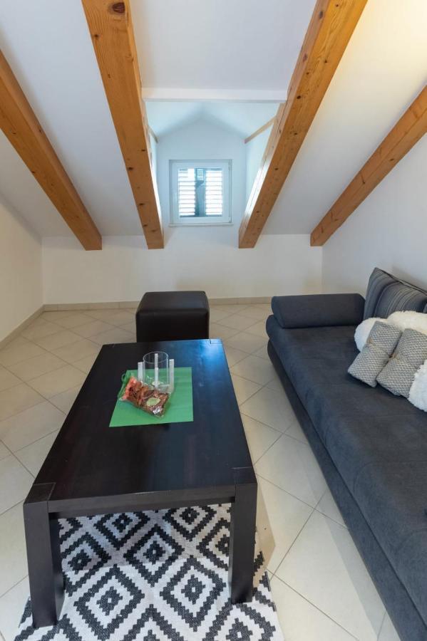Emily Apartment Sudurad Екстериор снимка
